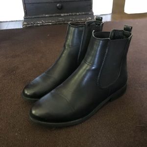 UO/ BDG Classic Black Ankle Boots